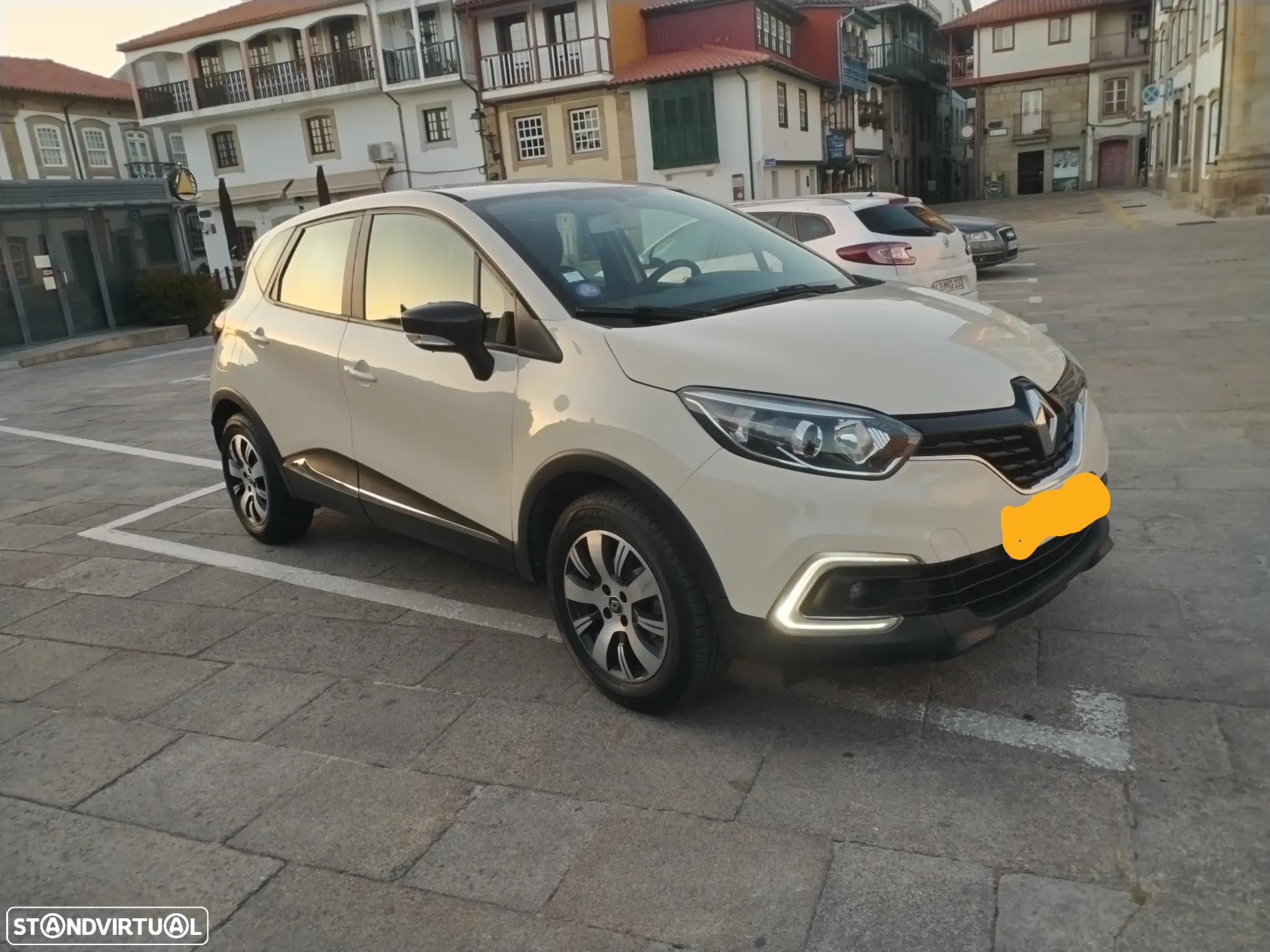 Renault Captur 0.9 TCE Exclusive - 2