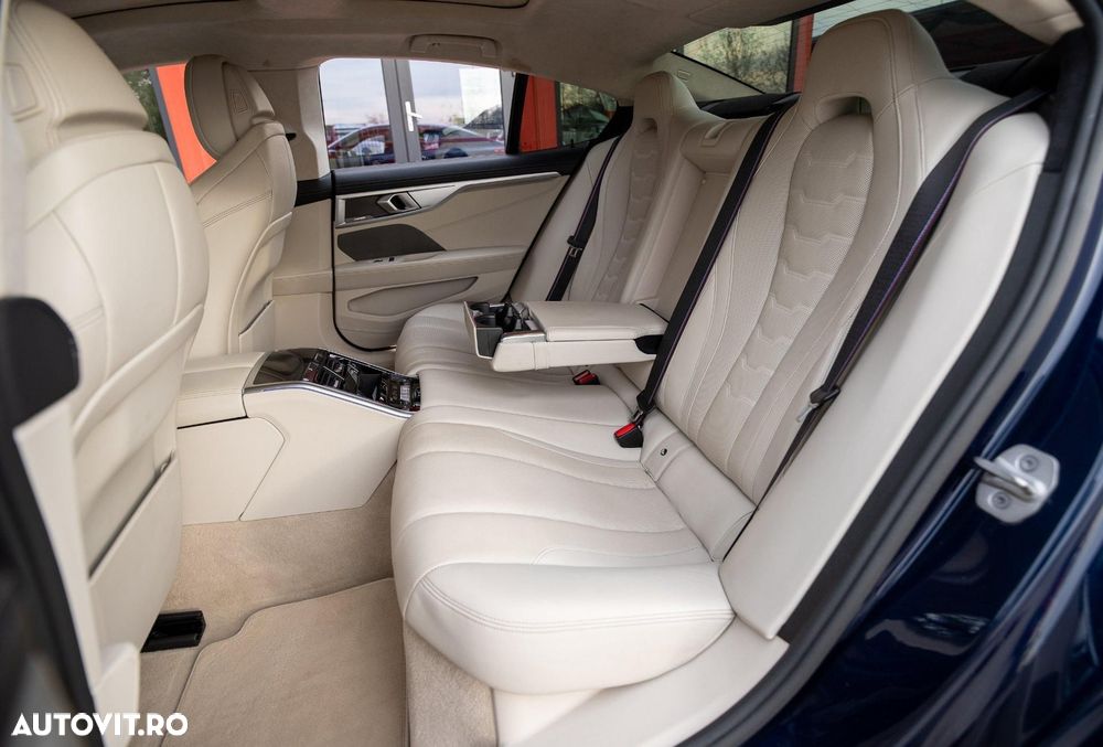 BMW Seria 8 - 11