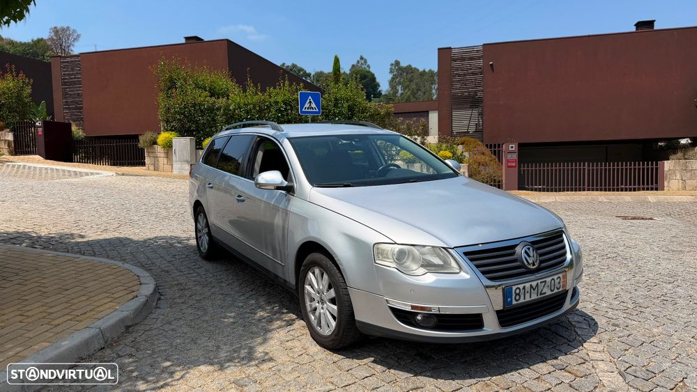 VW Passat 1.6 TDI BlueMotion Highline - 1