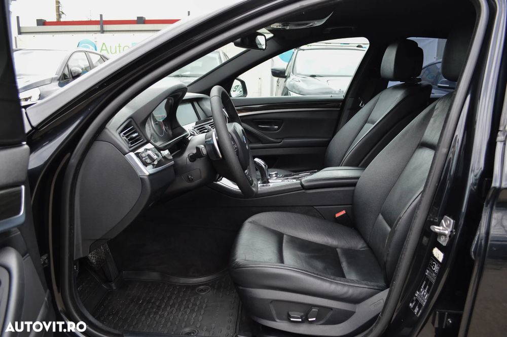 BMW Seria 5 520d Aut. Modern Line - 31