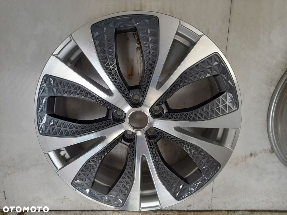 Felgi aluminiowe Renault OE 403006686R 6.5" x 20" 5x114,3 ET33 - 8