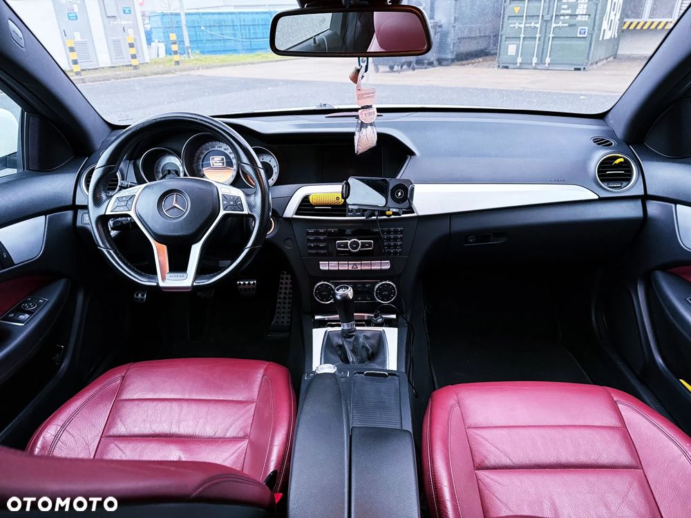 Mercedes-Benz Klasa C 180 BlueEFFICIENCY - 14