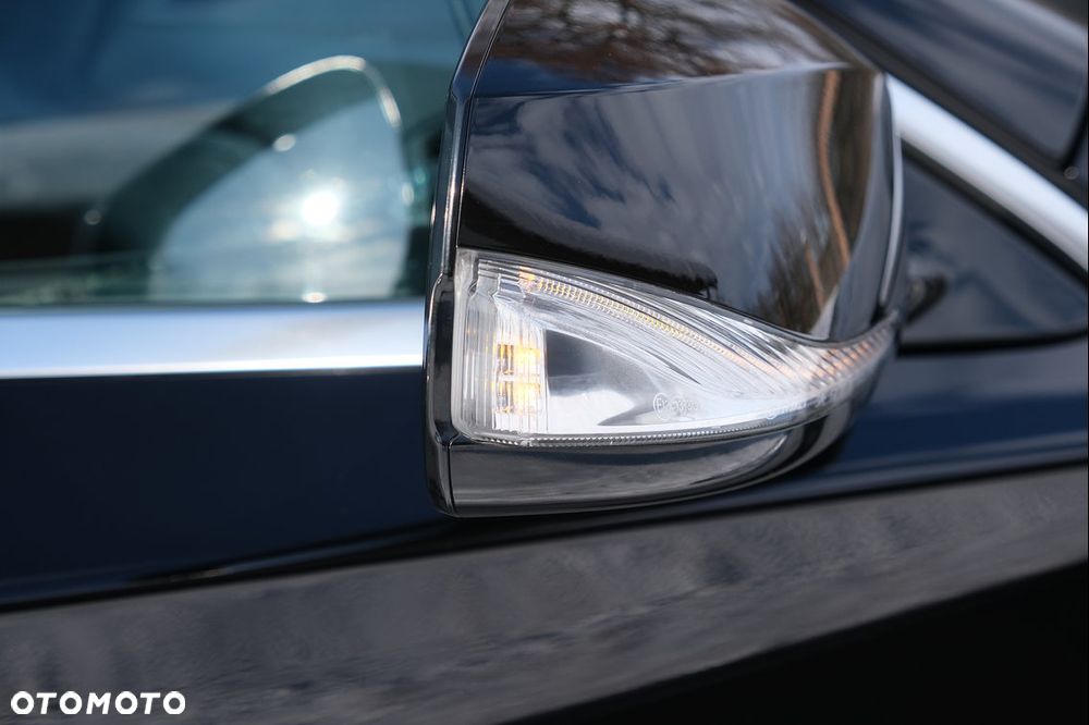 Infiniti Q30 - 13