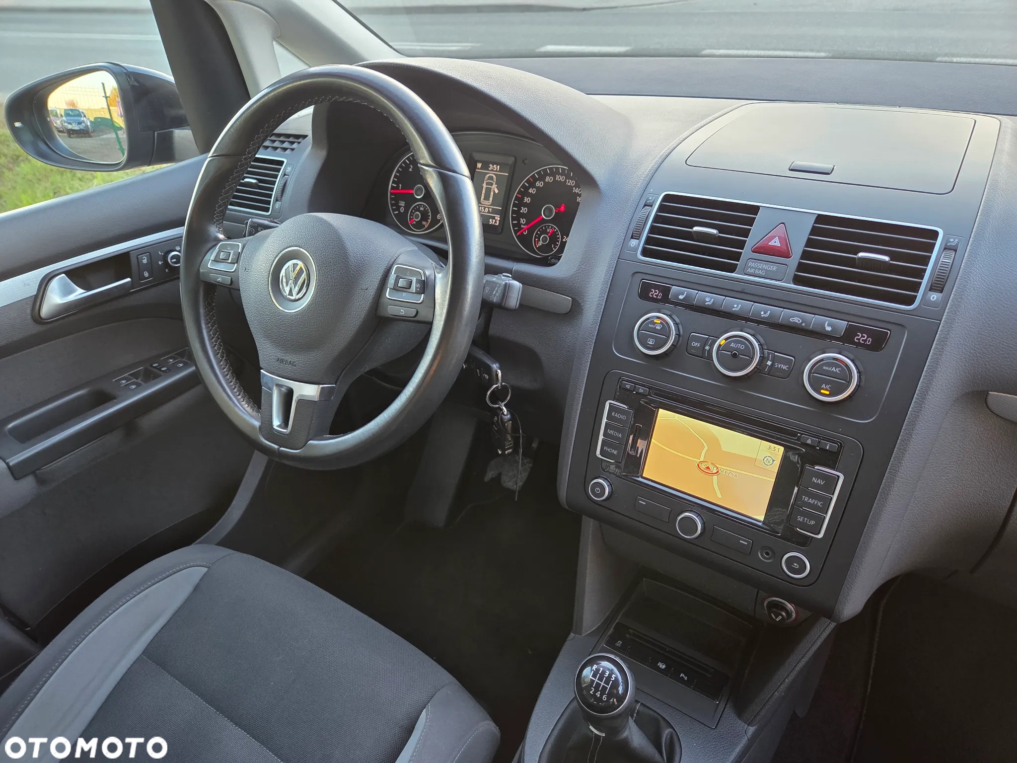 Volkswagen Touran 1.6 TDI DPF BlueMotion Technology Life - 17