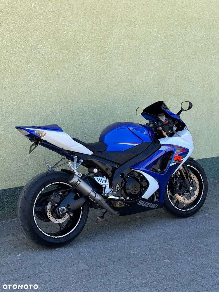 Suzuki GSX-R - 10
