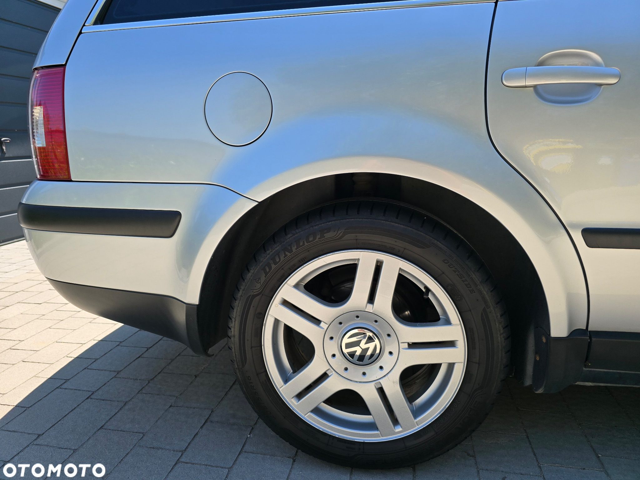 Volkswagen Passat - 13