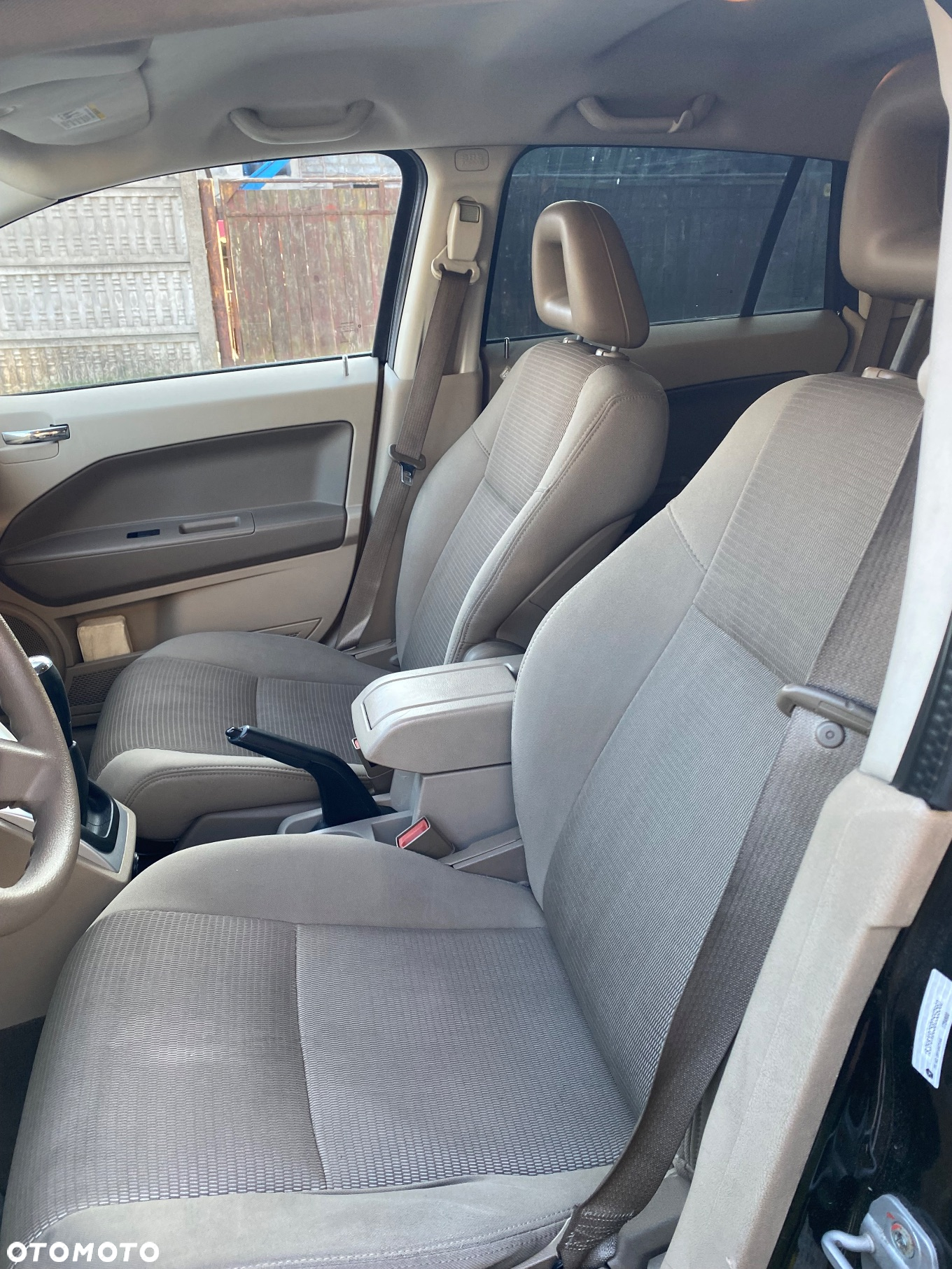 Dodge Caliber - 24