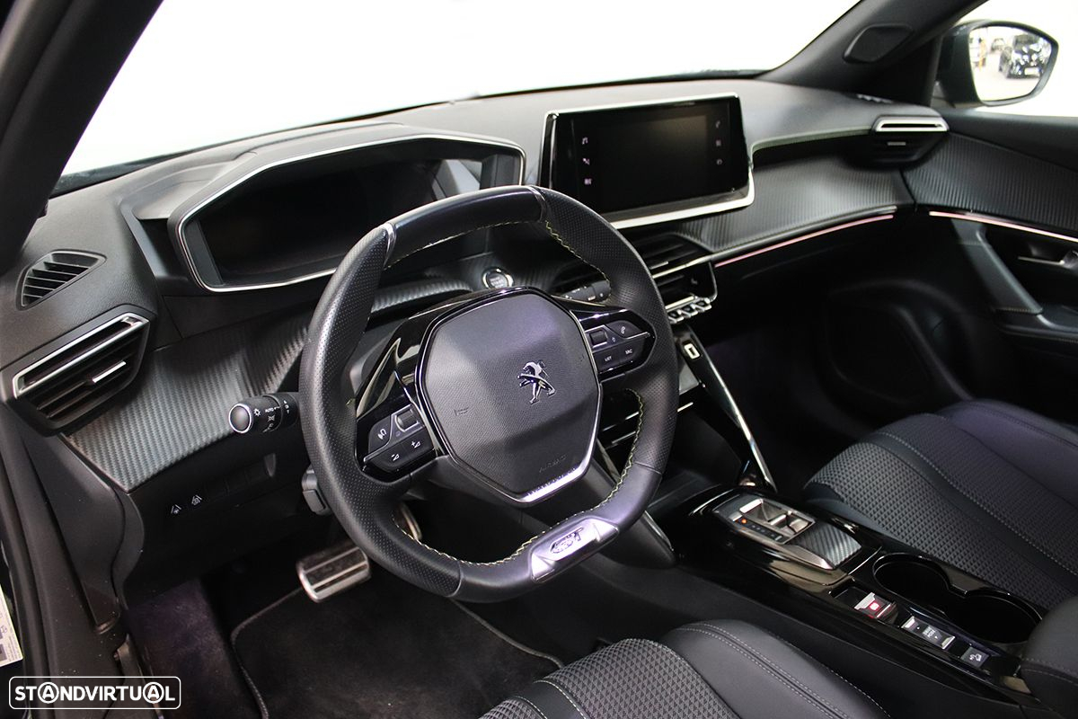Peugeot e-2008 50 kWh GT - 7