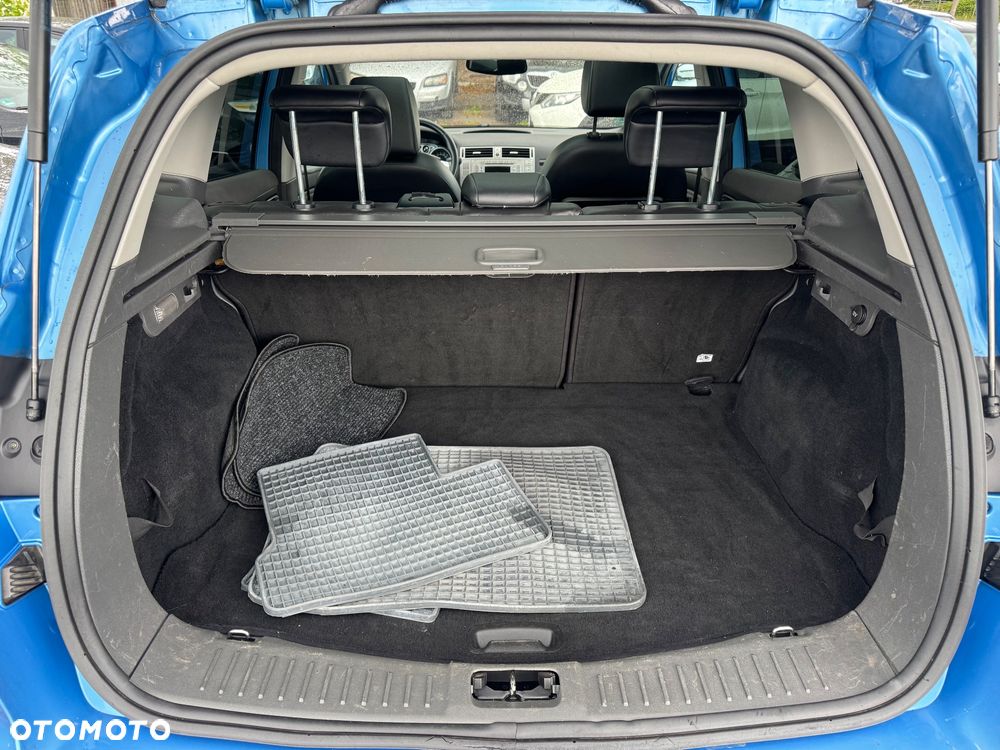 Ford Kuga 2.0 TDCi 4x4 Titanium - 8