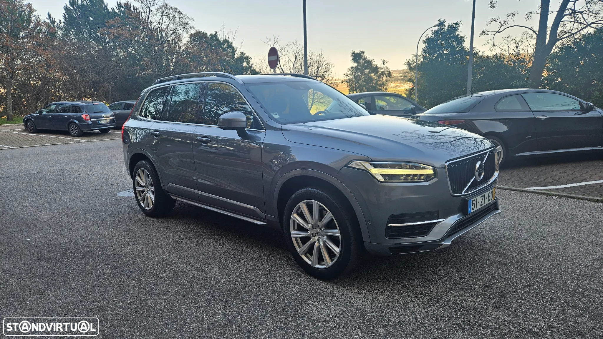 Volvo XC 90 2.0 D4 Momentum - 4