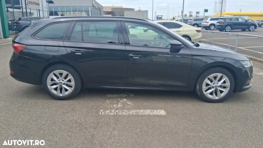 Skoda Octavia 2.0 TDI DSG Style - 4