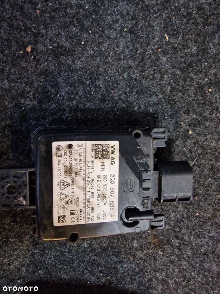 Asystent  pasa ruchu  tył vw 2Q0 907 685A - 2