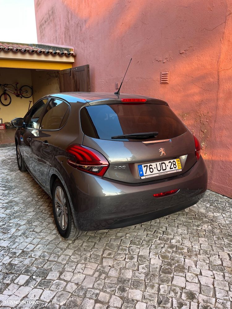 Peugeot 208 1.2 PureTech Active - 4