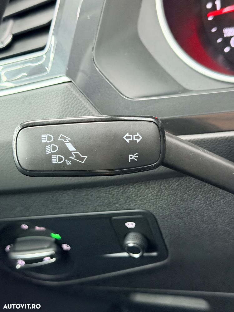 Volkswagen Tiguan ver-2-0-tdi-dsg-elegance - 27