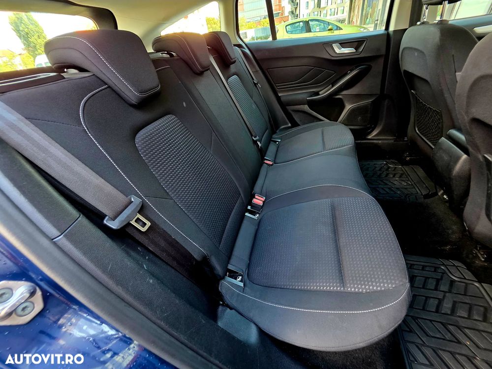 Ford Focus 1.5 EcoBlue Start-Stopp-System COOL&CONNECT DESIGN - 13