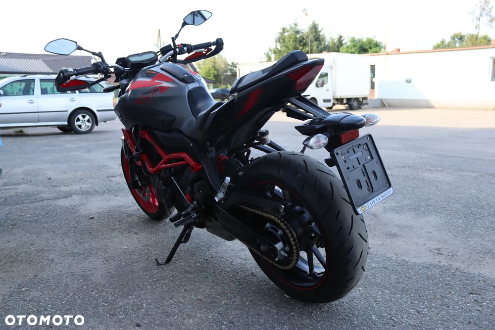 Yamaha MT - 7