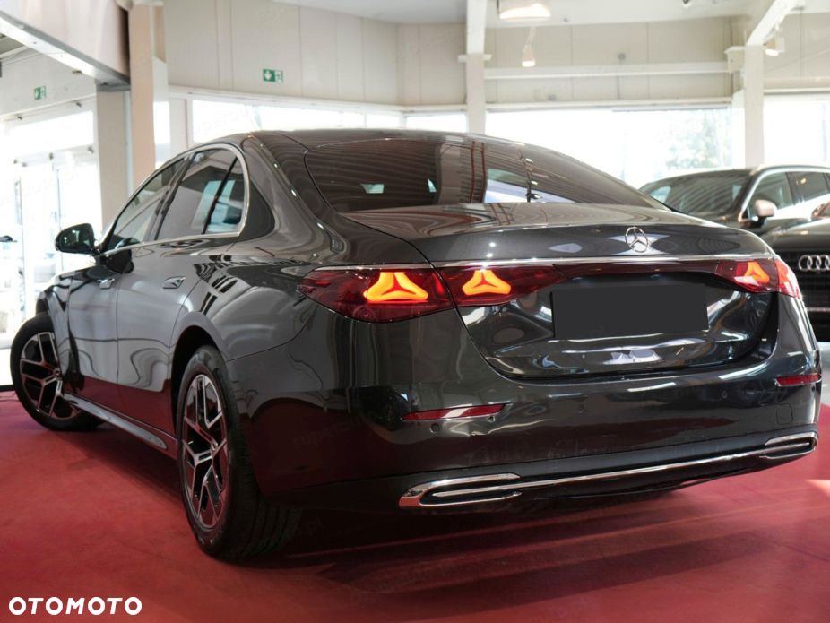 Mercedes-Benz Klasa E 220 d mHEV Avantgarde 9G-Tronic - 2