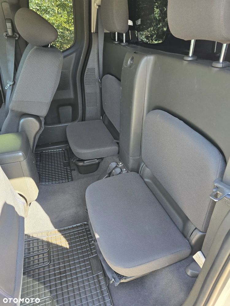 Nissan Navara 2.5 D Platinum - 19