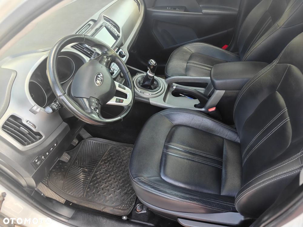 Kia Sportage 2.0 CRDI 4WD Dream-Team Edition - 6