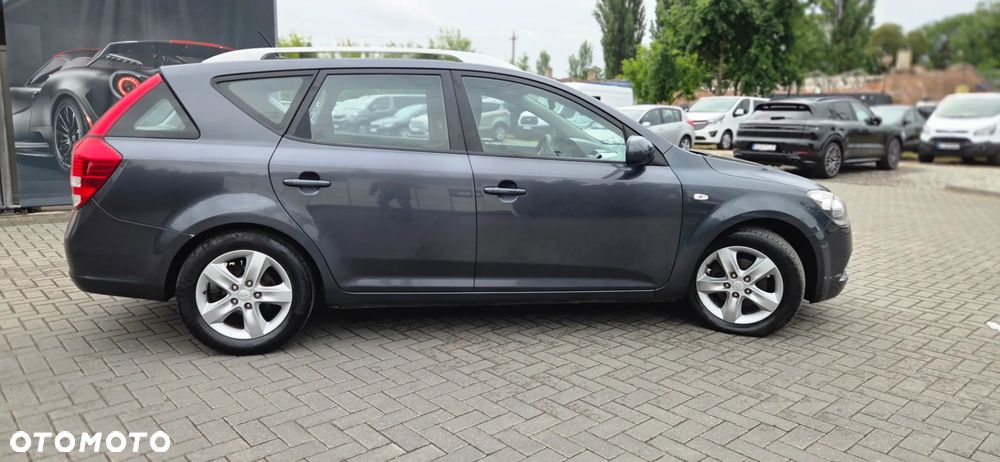Kia Ceed 1.4 CVVT Dream-Team Edition - 18