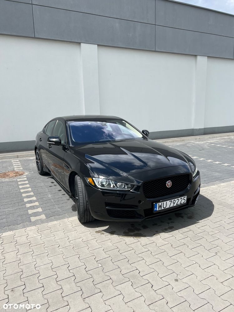 Jaguar XE S - 2