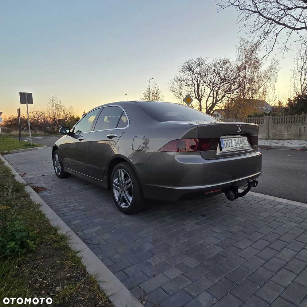 Honda Accord 2.0 Sport - 6