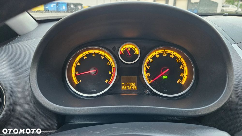 Opel Corsa - 22