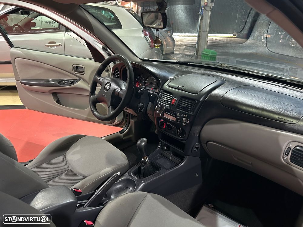 Nissan Almera - 10