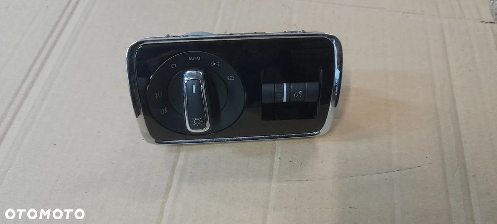 WŁĄCZNIK ŚWIATEŁ SKODA SUPERB II 3T0941431B