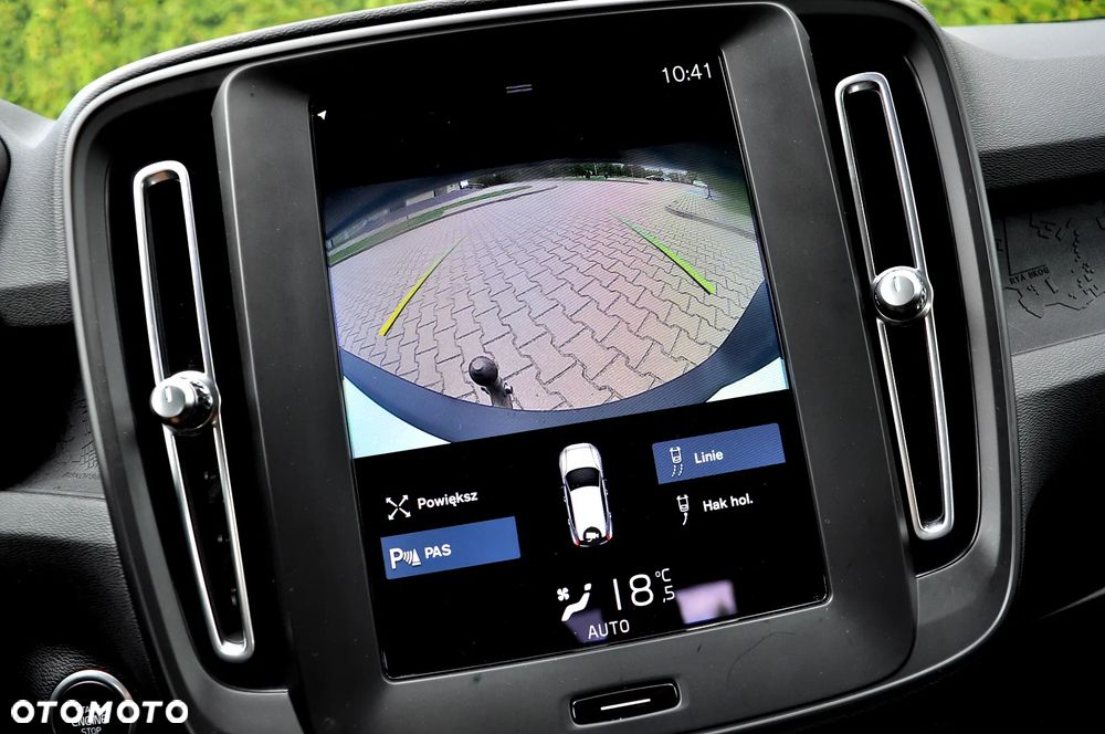 Volvo XC 40 T2 Momentum Pro - 32