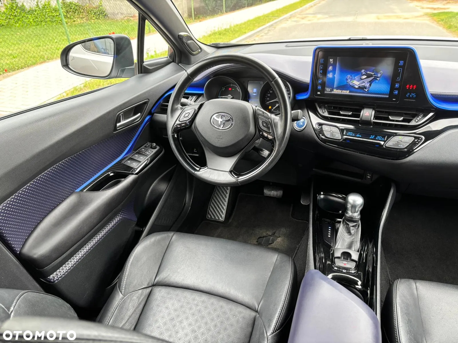 Toyota C-HR 1.8 Hybrid GPF Executive - 27