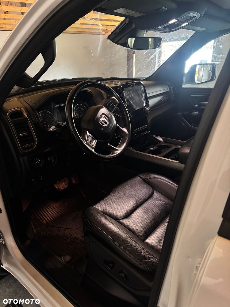 Dodge RAM 1500 5.7 4x4 - 8