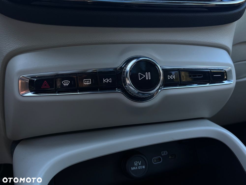 Volvo XC 40 B5 B AWD Ultimate Bright - 18