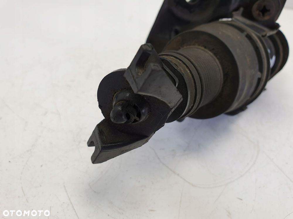 Lexus IS220 IS II SPRYSKIWACZ PRZEDNIEJ LAMPY - 6