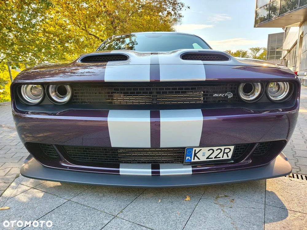 Dodge Challenger - 28