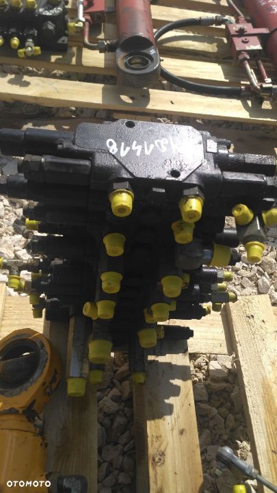Rozdzielacz hydrauliczny Rexroth 172481- 74101, Ey31003 Yanmar ViO 20 25 - 4