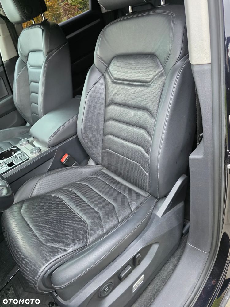 Volkswagen Touareg - 8