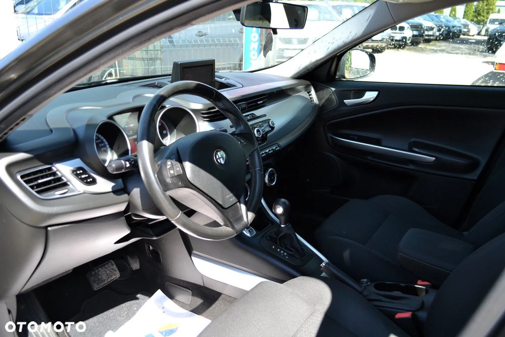 Alfa Romeo Giulietta 2.0 JTDM 20V TCT Lusso - 8