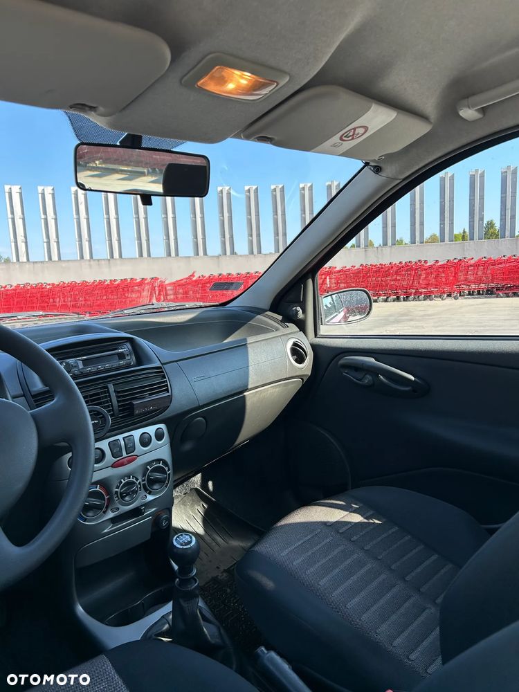 Fiat Punto 1.2 8V - 5