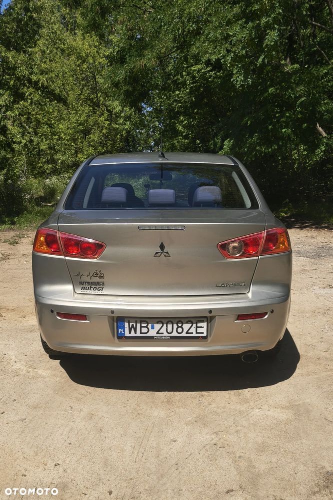 Mitsubishi Lancer 1.8 Invite - 6