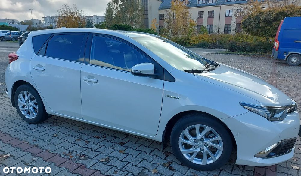 Toyota Auris Hybrid 135 Prestige - 14