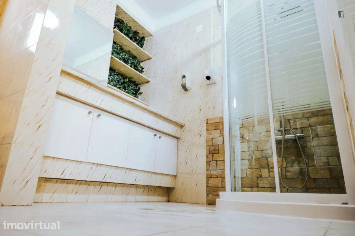 Quarto - localizado em Restelo Lisbon - Grande imagem: 2/14