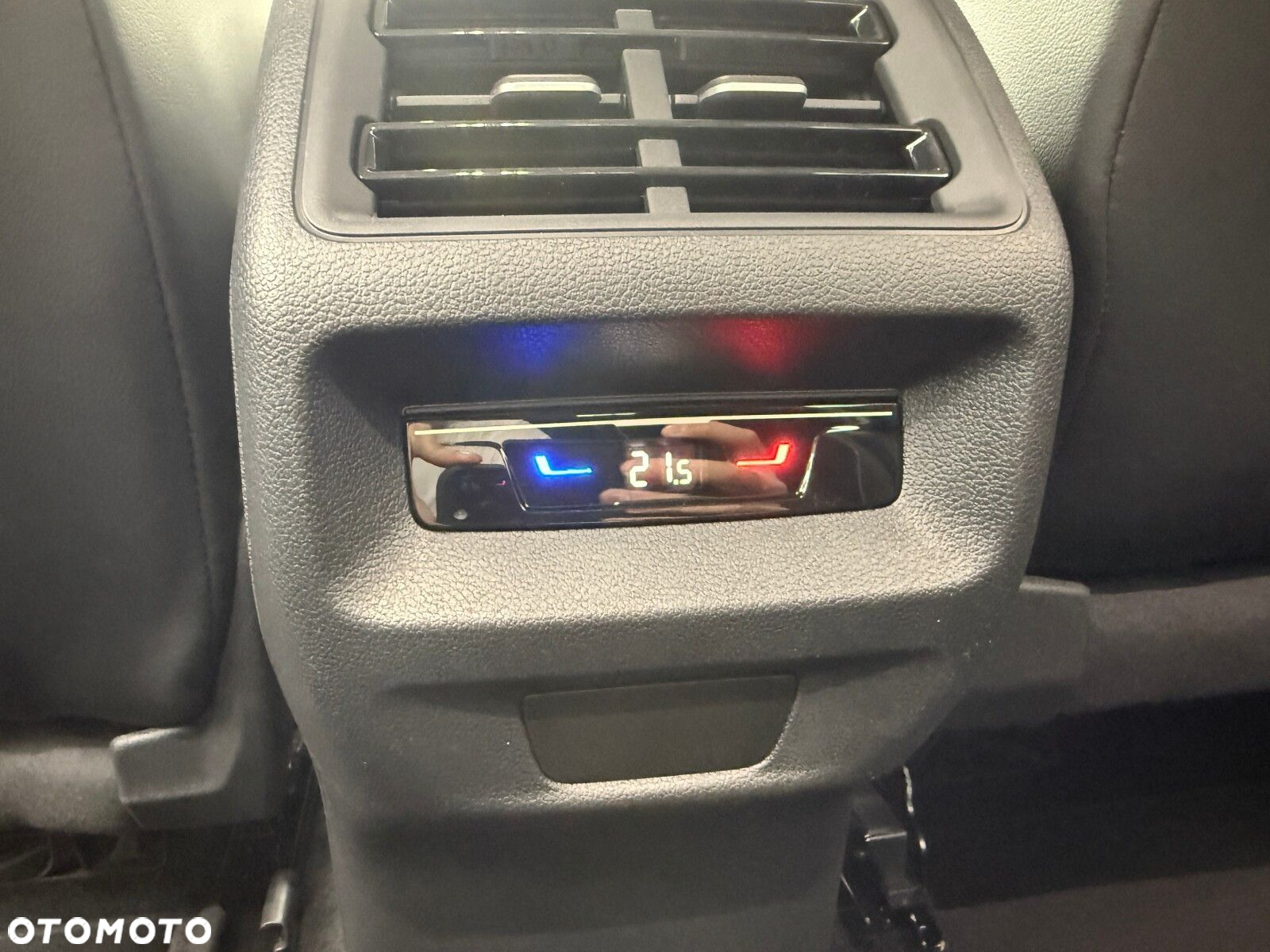 Volkswagen Tiguan - 11