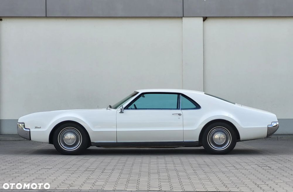 Oldsmobile Toronado - 7