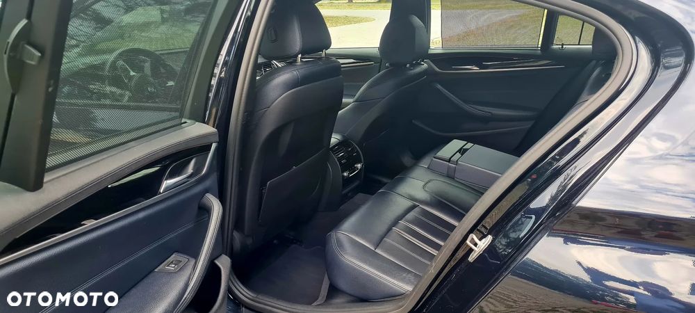 BMW Seria 5 520d xDrive M Sport sport - 21