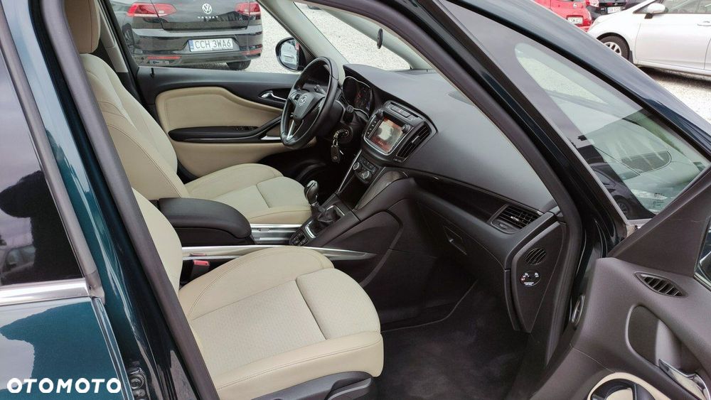 Opel Zafira - 36