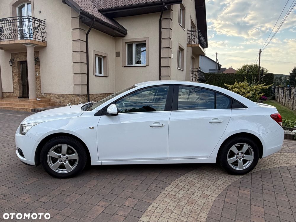 Chevrolet Cruze 1.6 - 15
