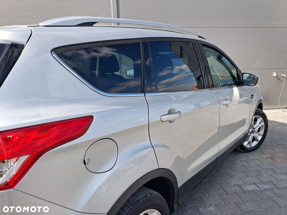 Ford Kuga 2.0 TDCi 4x4 Titanium - 6