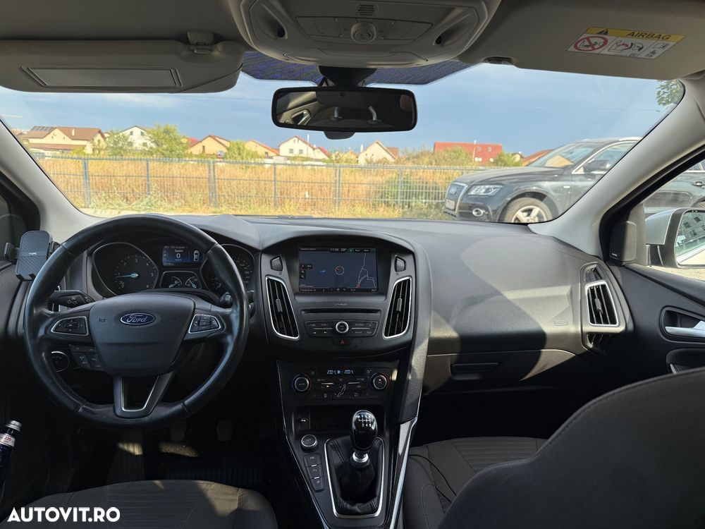 Ford Focus - 11
