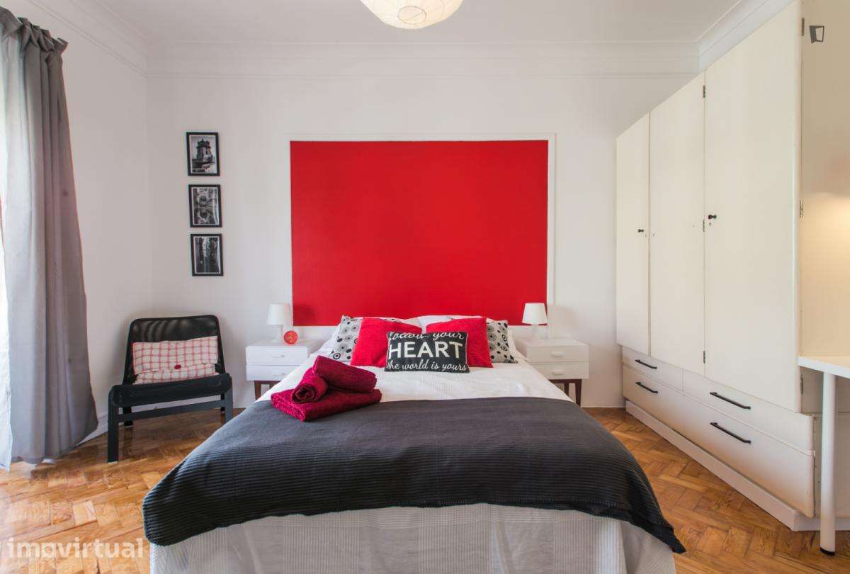 Quarto - localizado em São Sebastião Lisbon - Grande imagem: 3/19